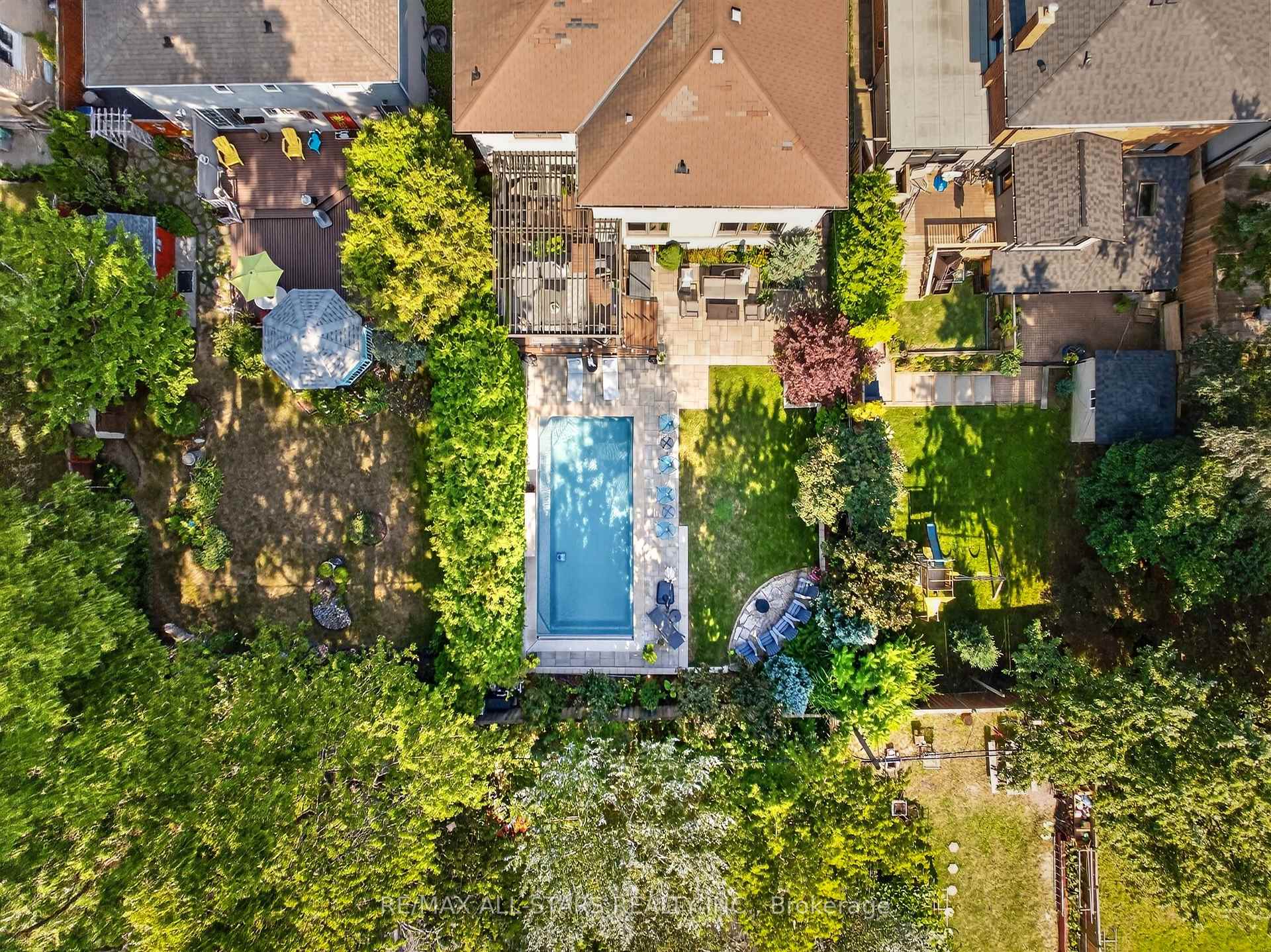 30 St Quentin Avenue, Toronto