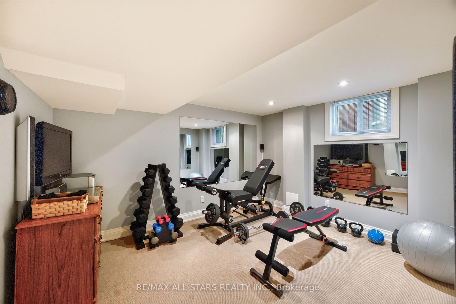 30 St Quentin Avenue, Toronto