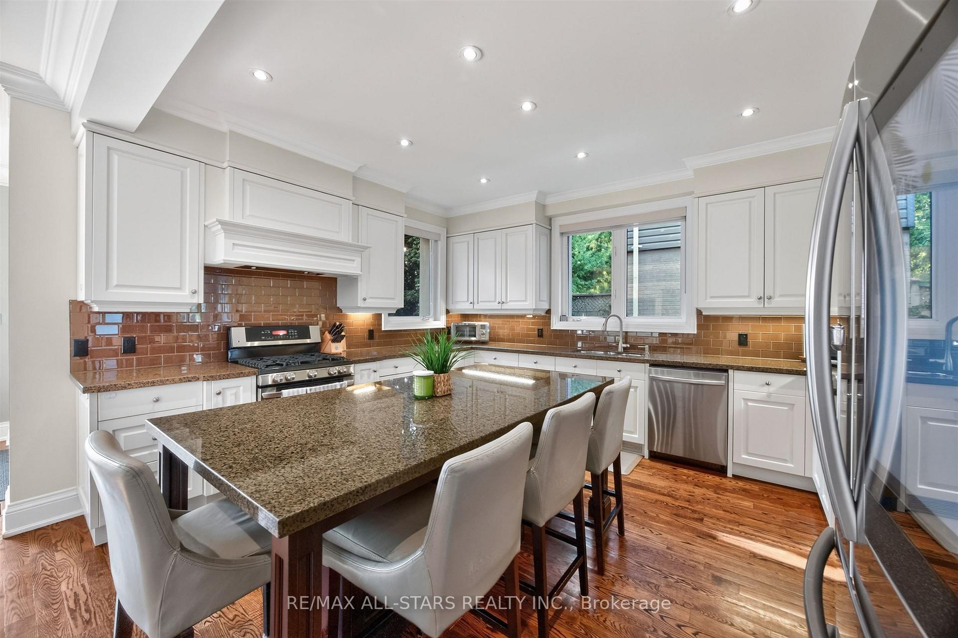 30 St Quentin Avenue, Toronto