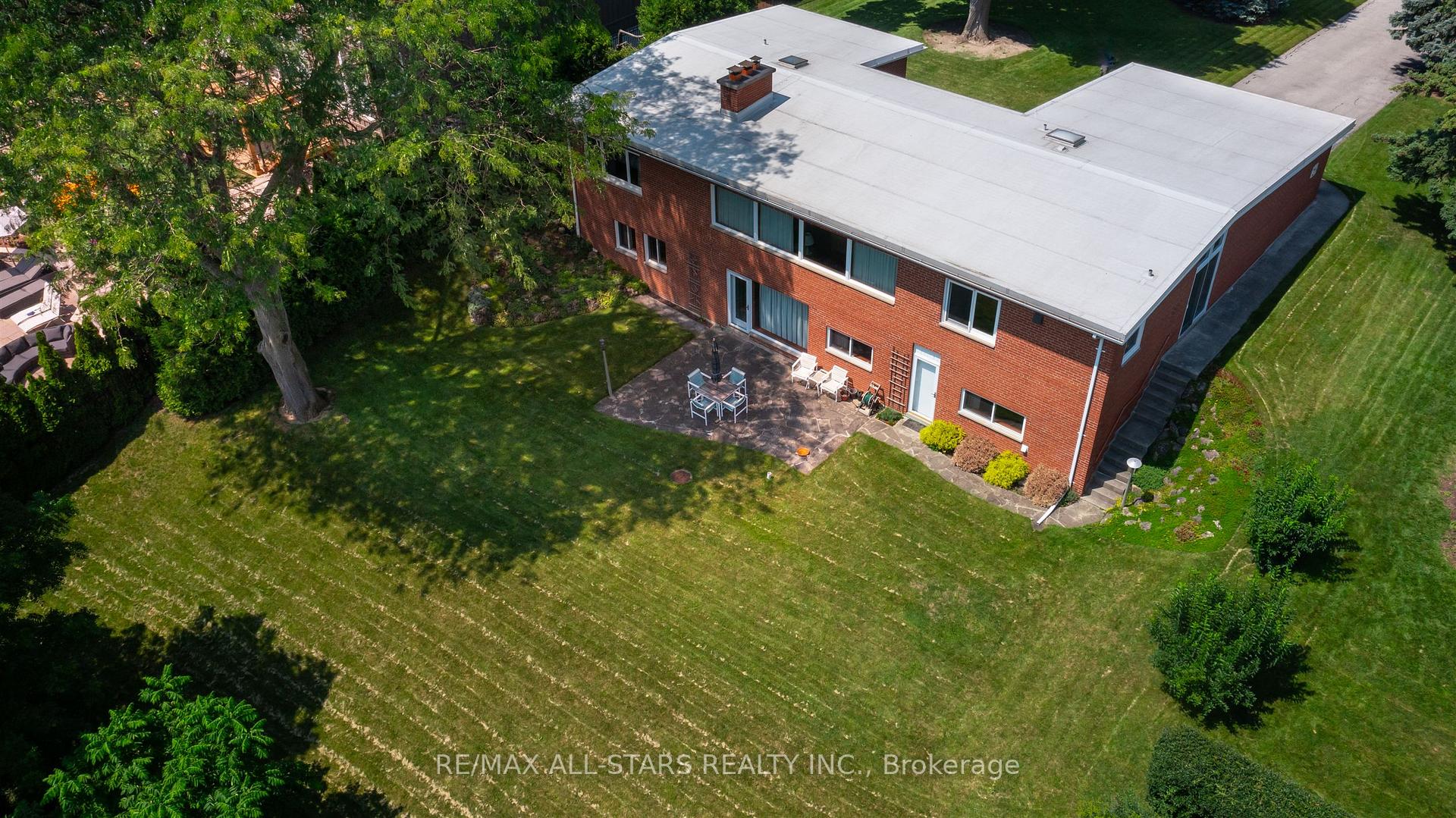 59 Hill Crescent, Toronto