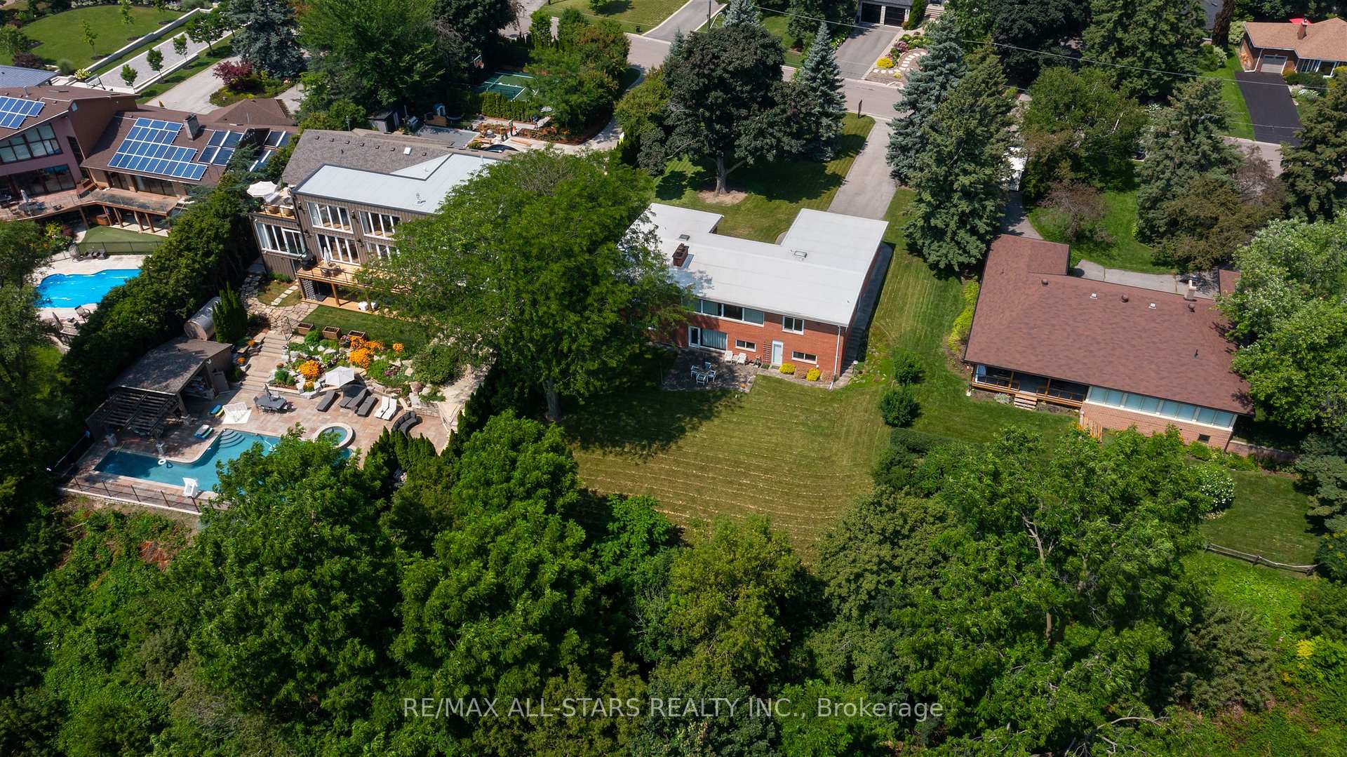 59 Hill Crescent, Toronto