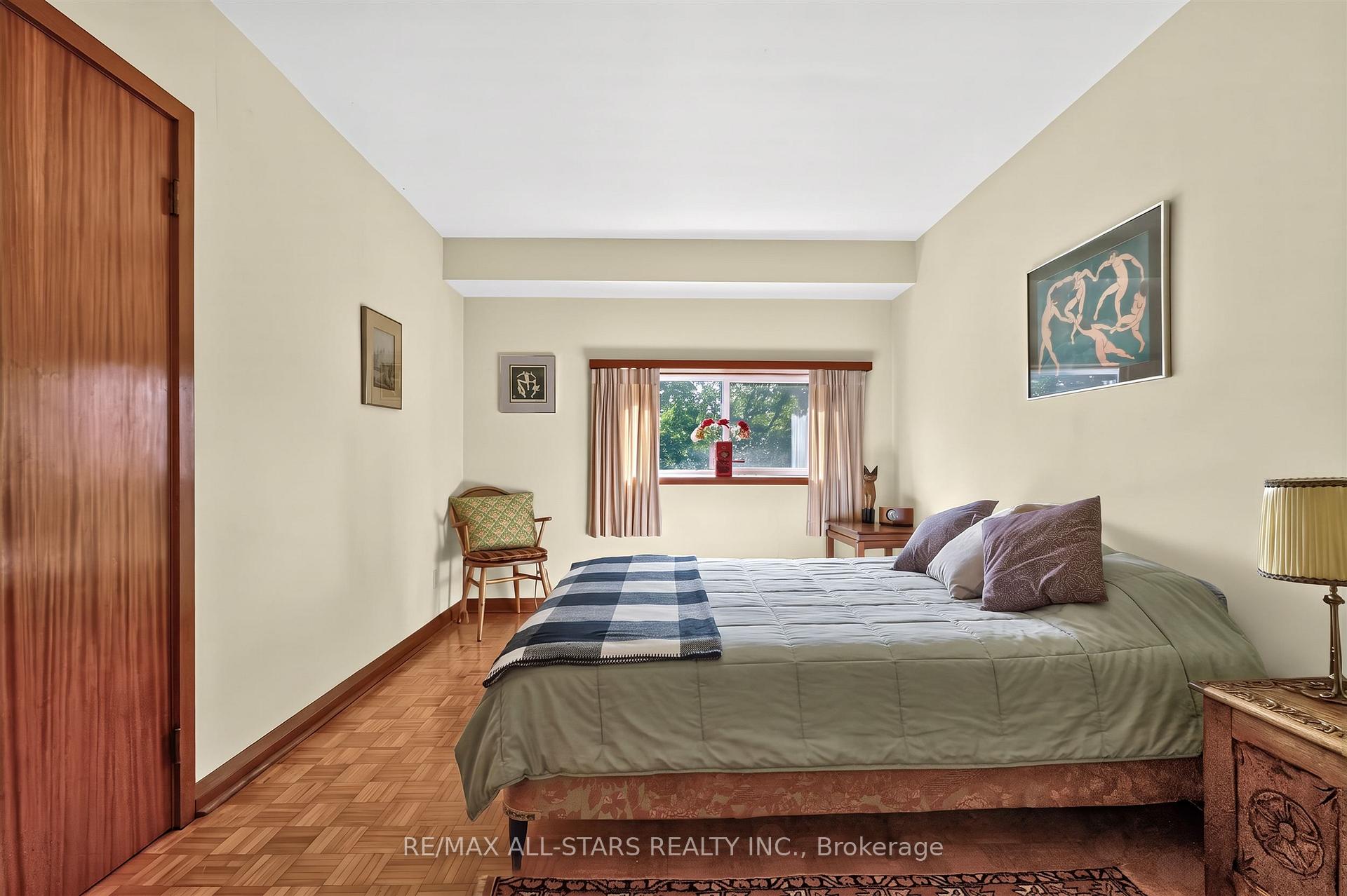 59 Hill Crescent, Toronto