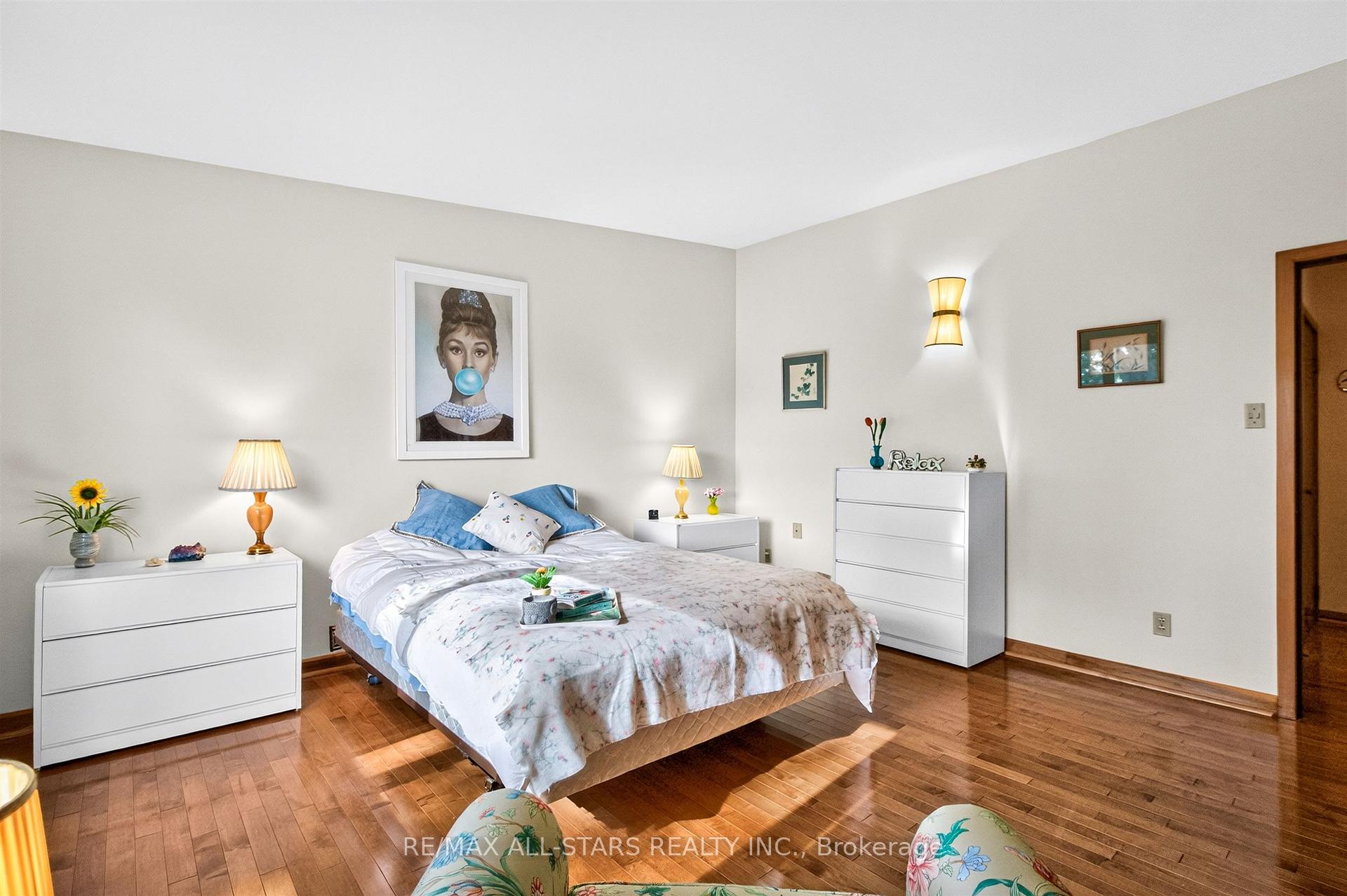 59 Hill Crescent, Toronto