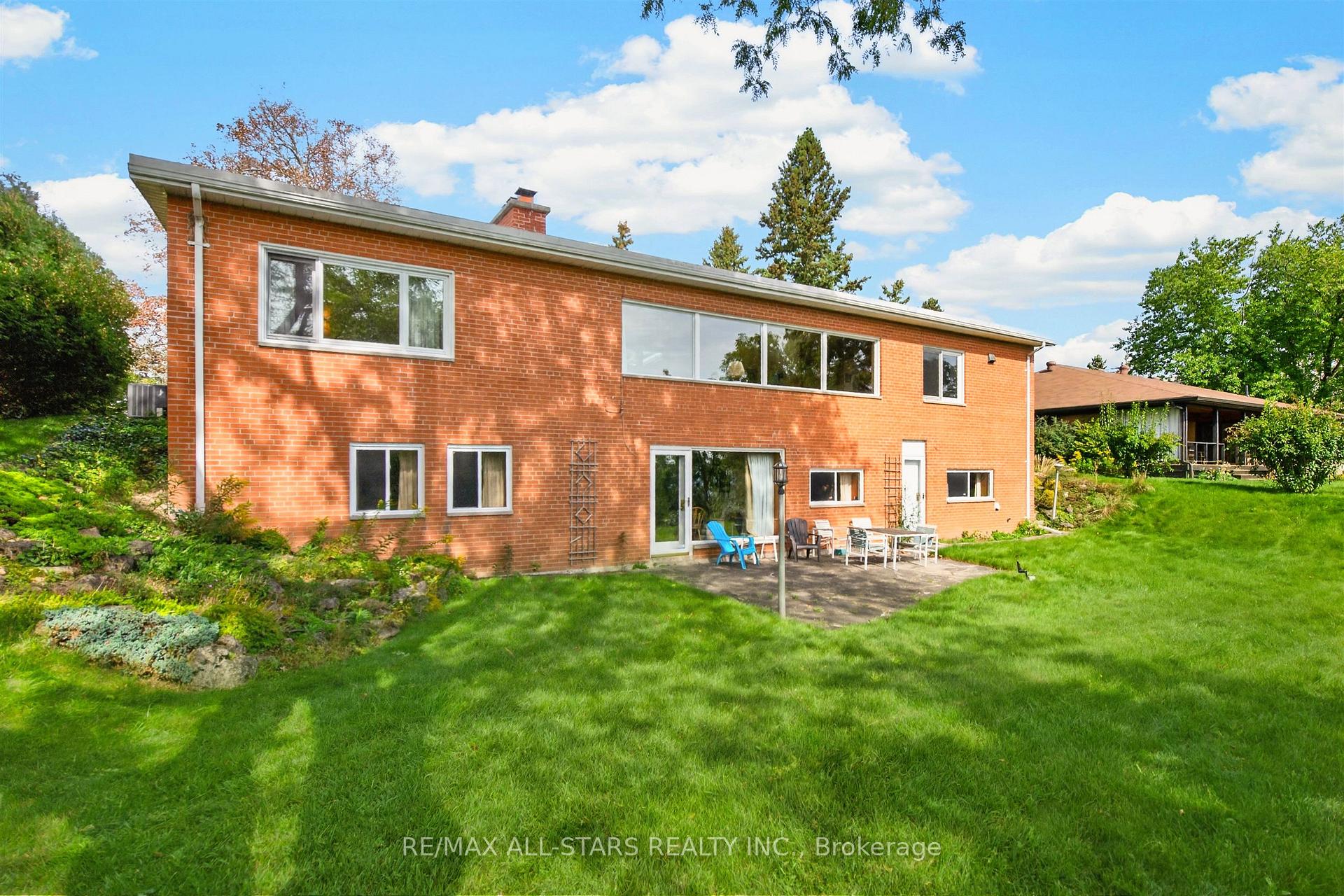 59 Hill Crescent, Toronto