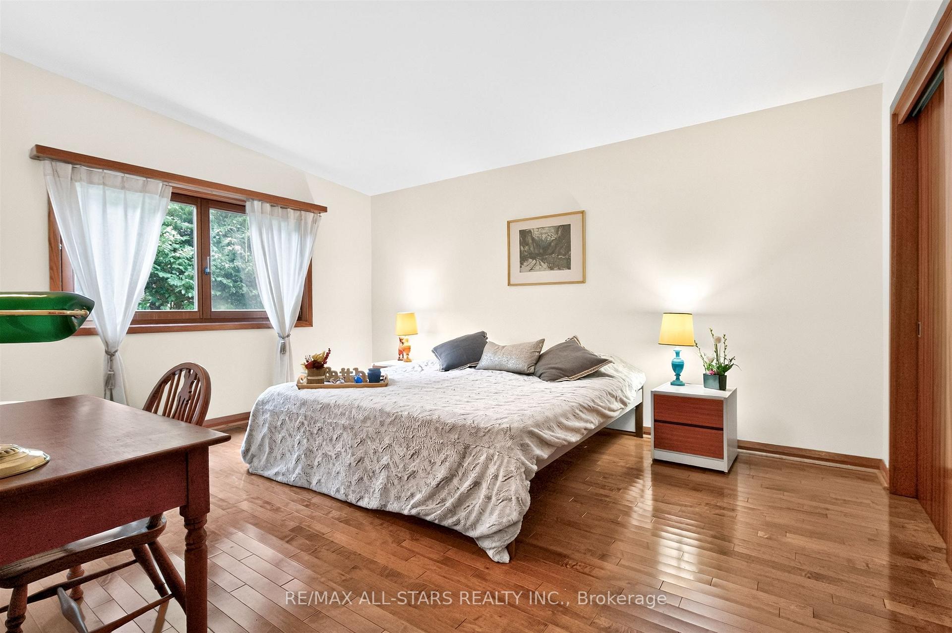 59 Hill Crescent, Toronto