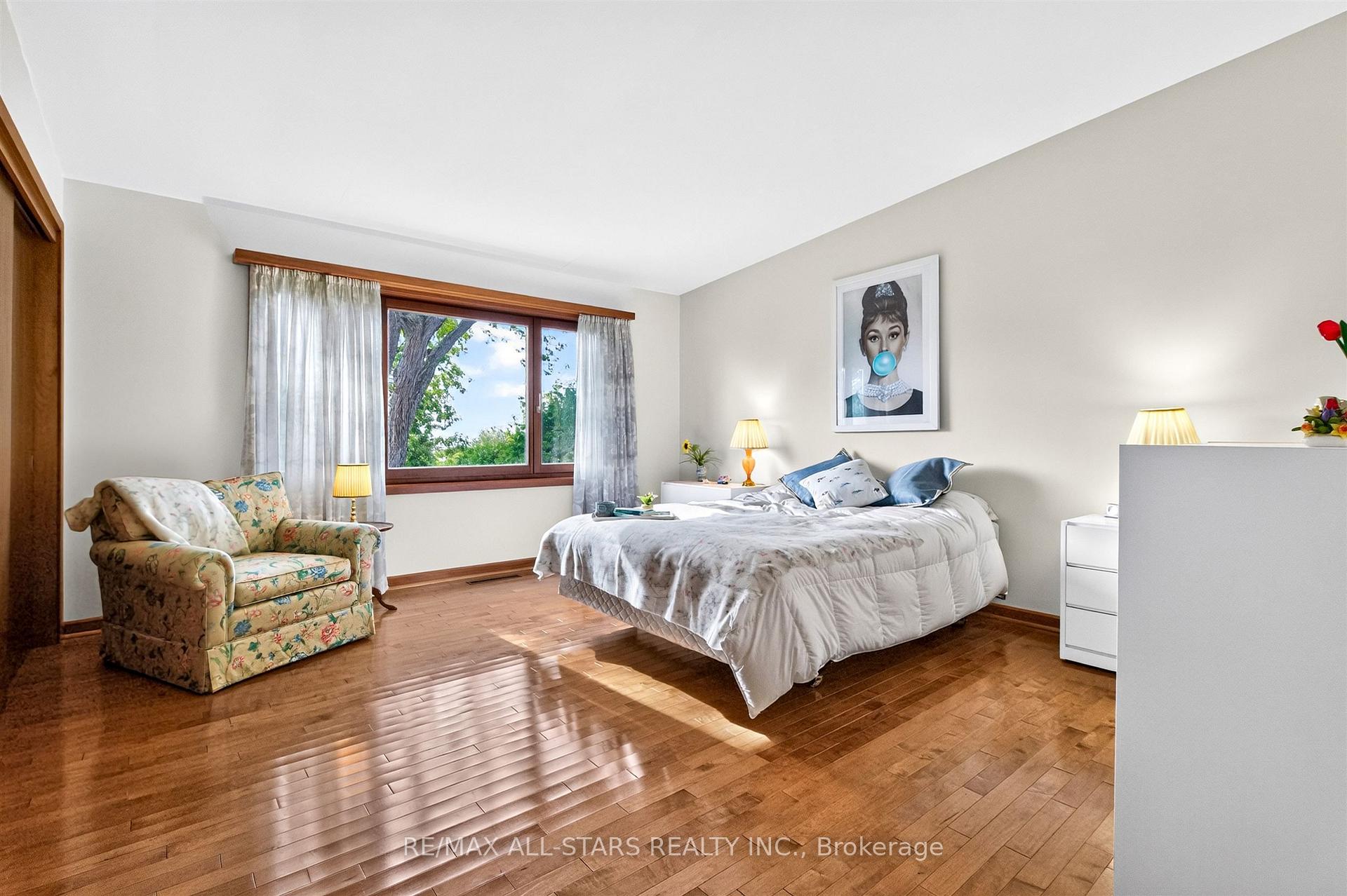 59 Hill Crescent, Toronto