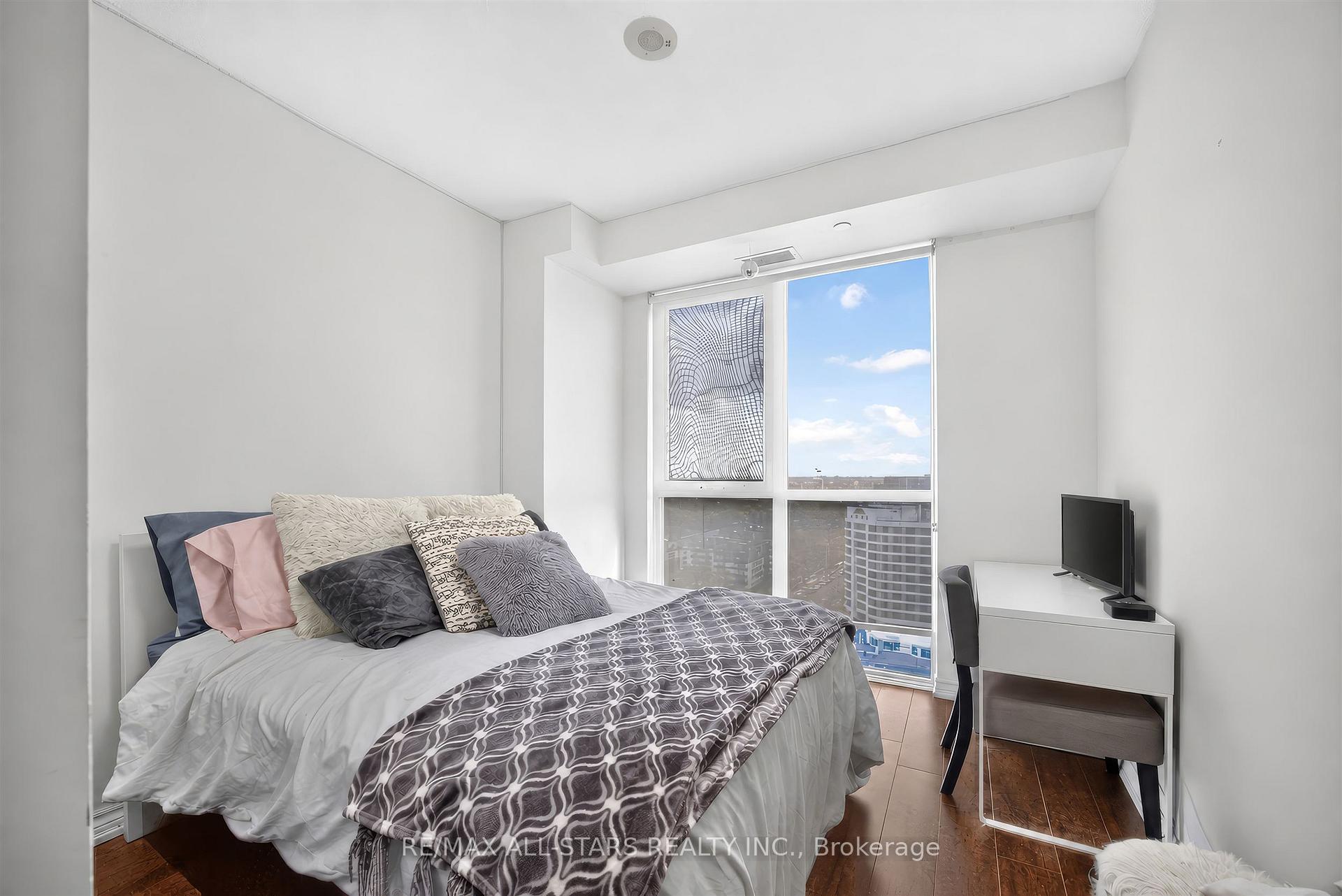 1328 Birchmount Road 2009, Toronto Unit: 2009