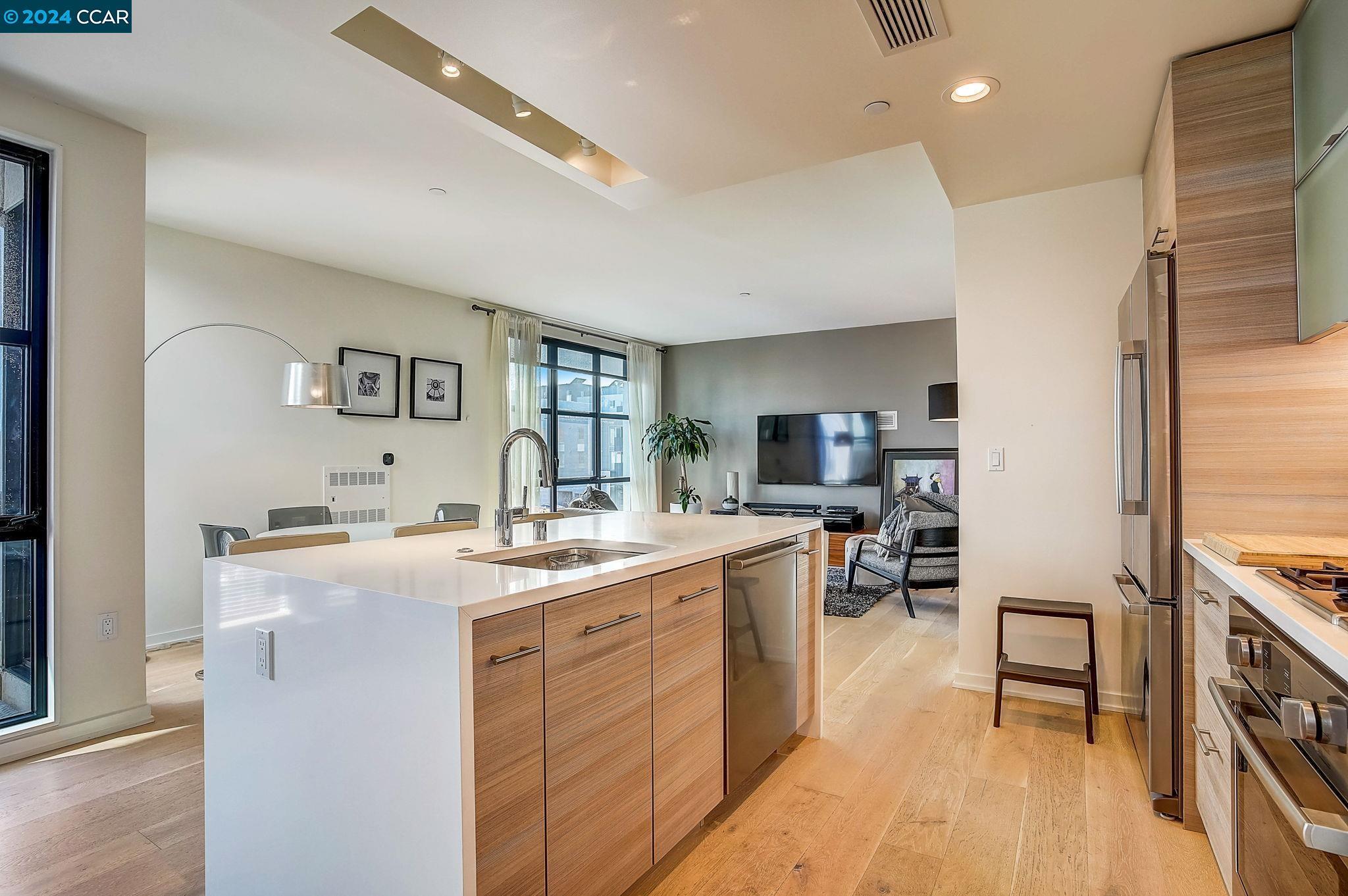 451 Donahue St # 501