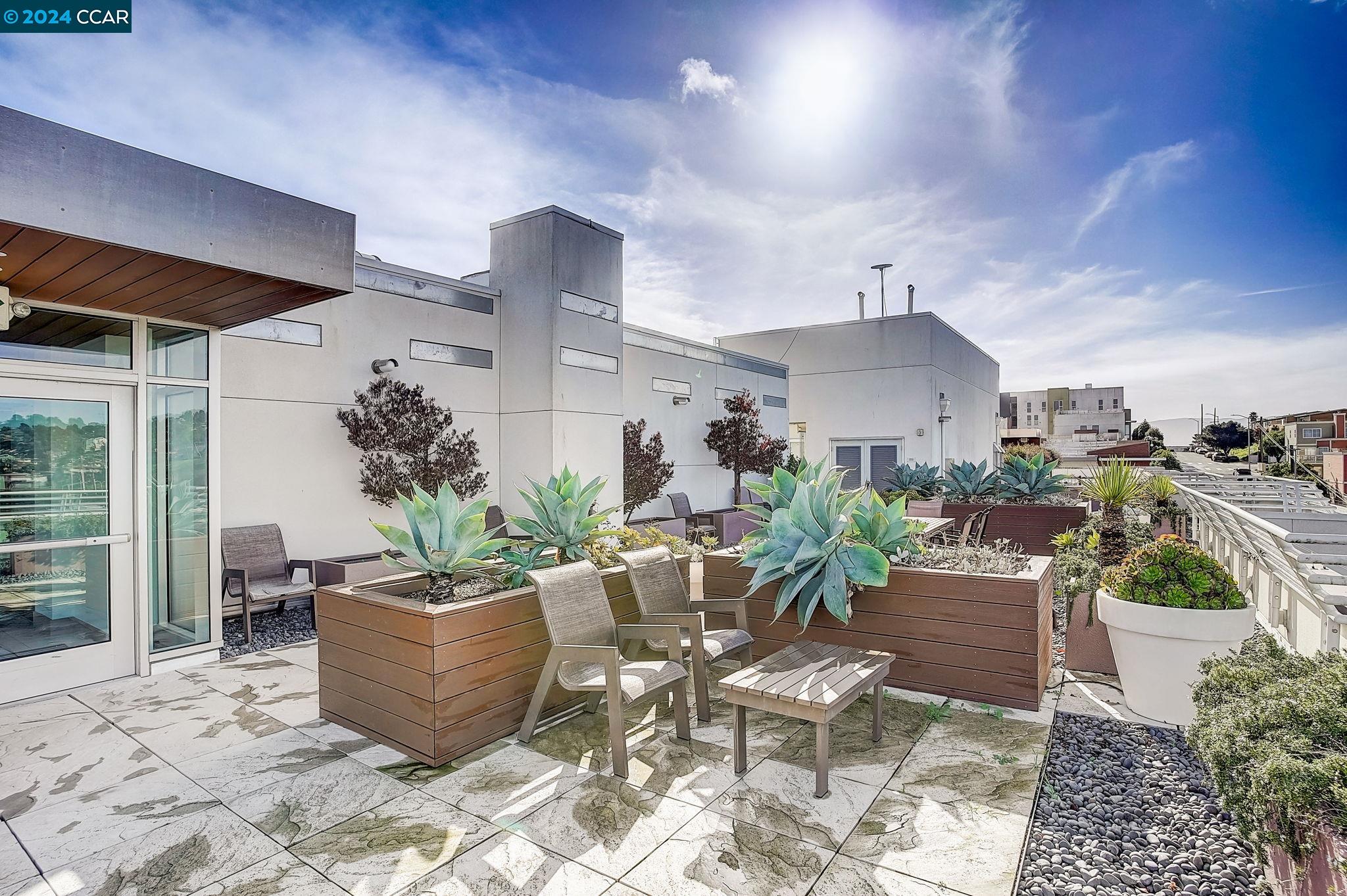 451 Donahue St # 501