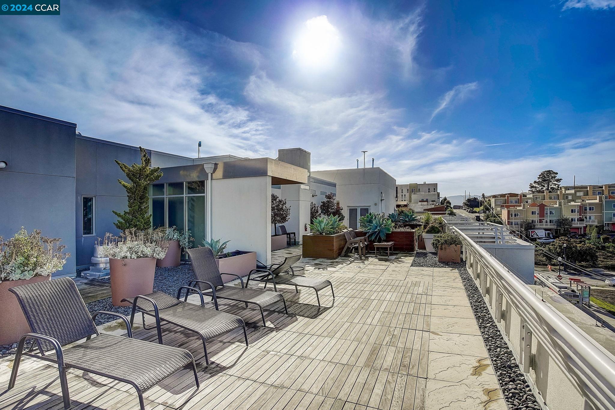 451 Donahue St # 501
