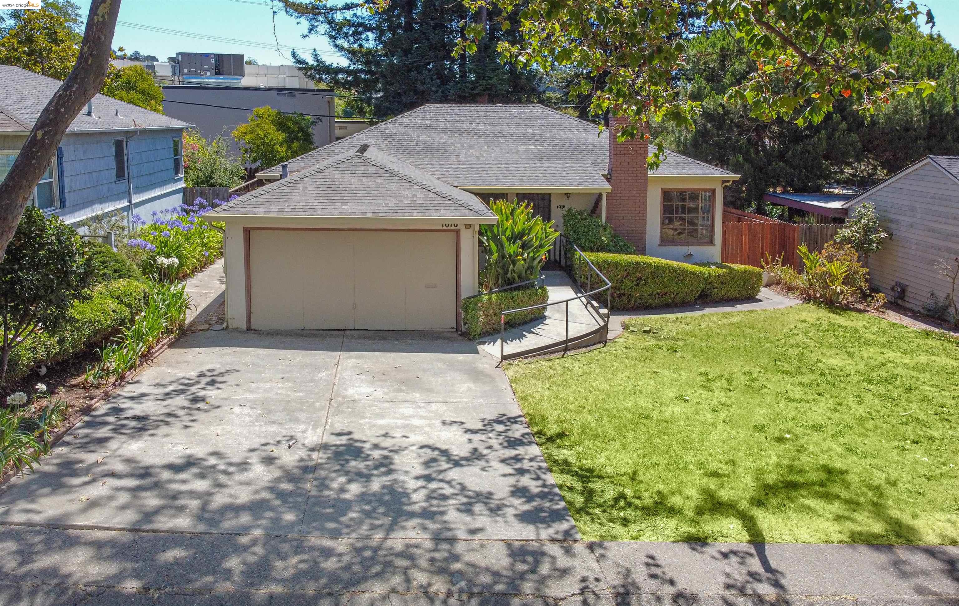 1016 Shasta St