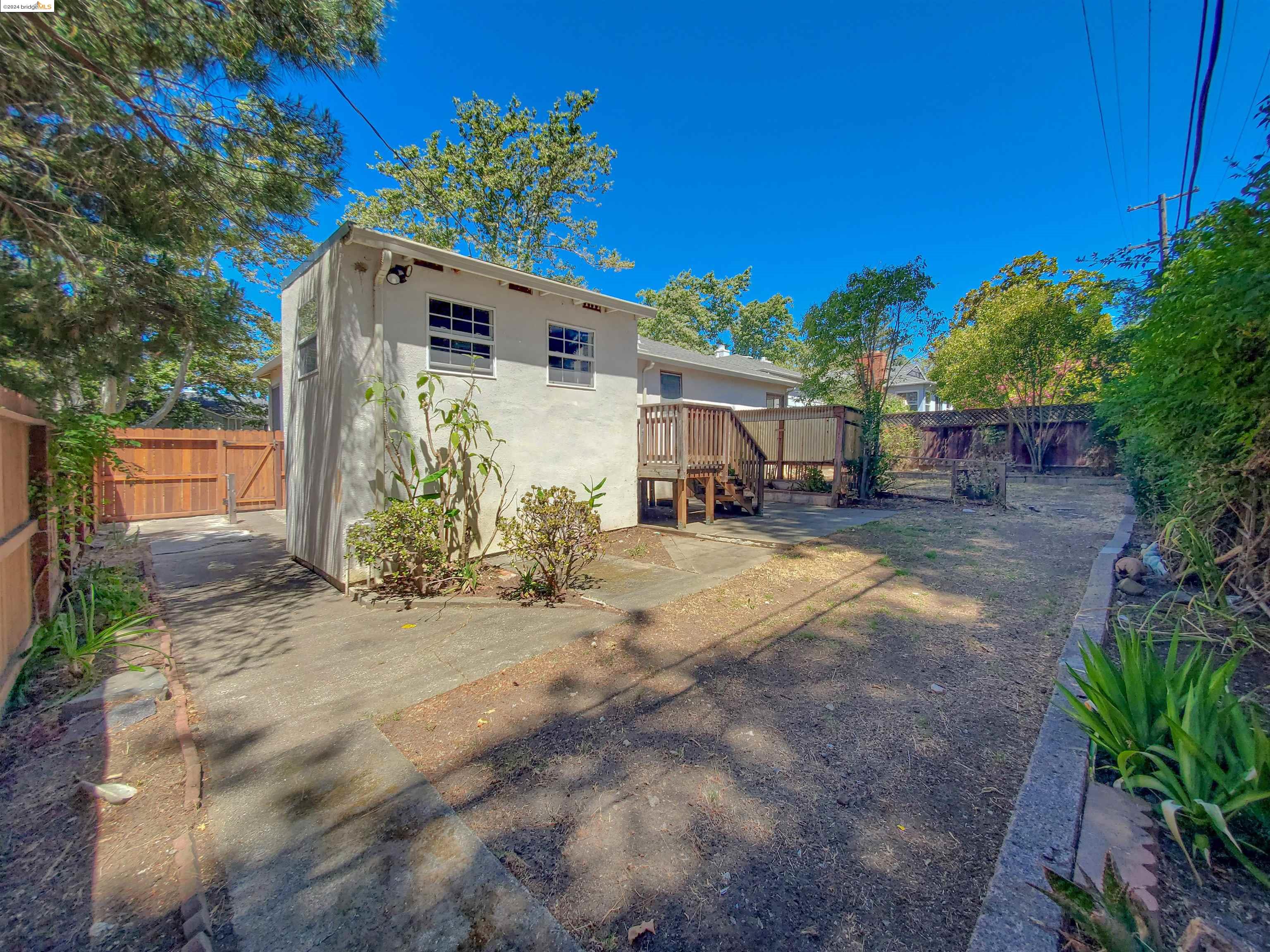 1016 Shasta St