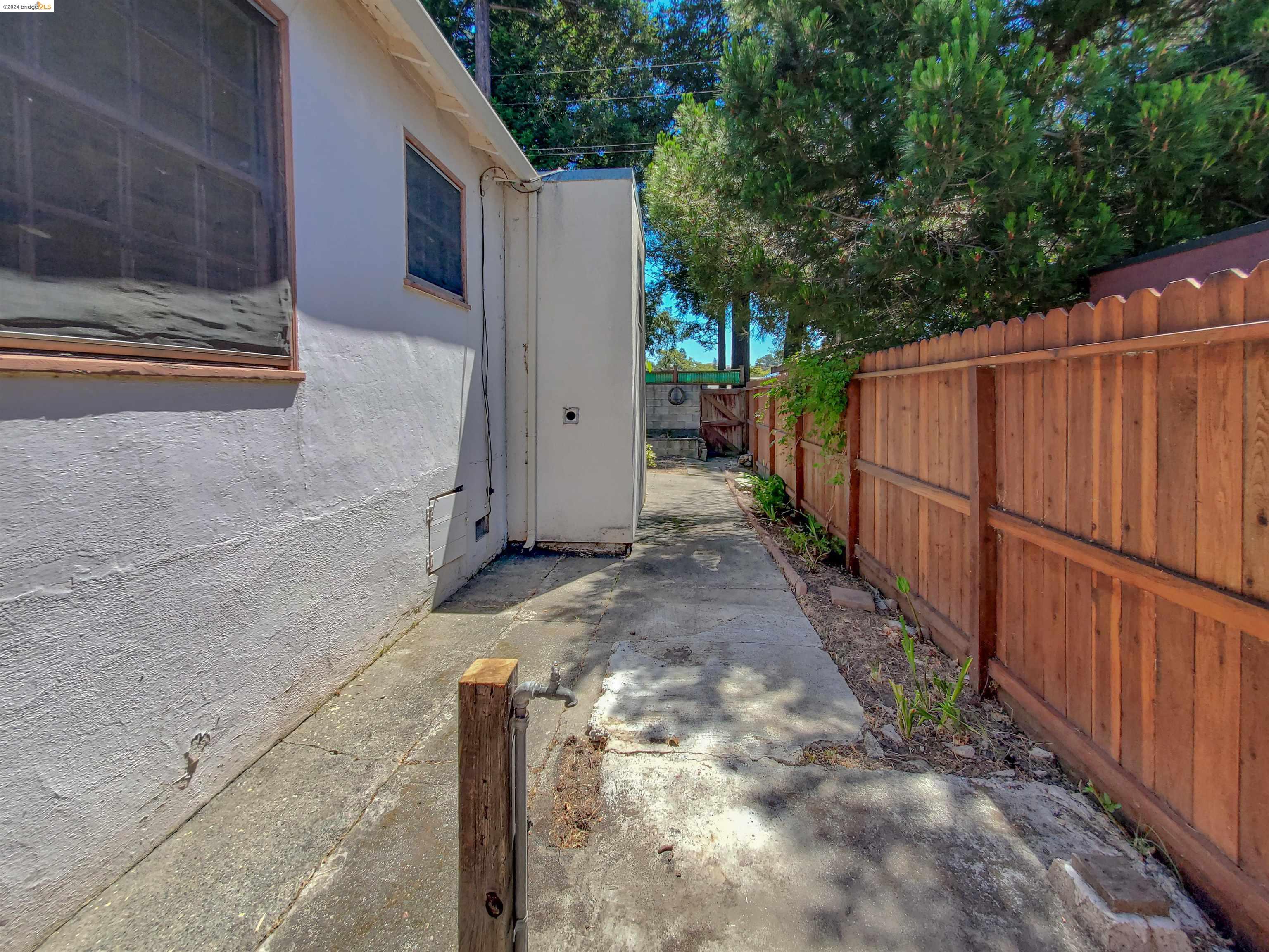 1016 Shasta St