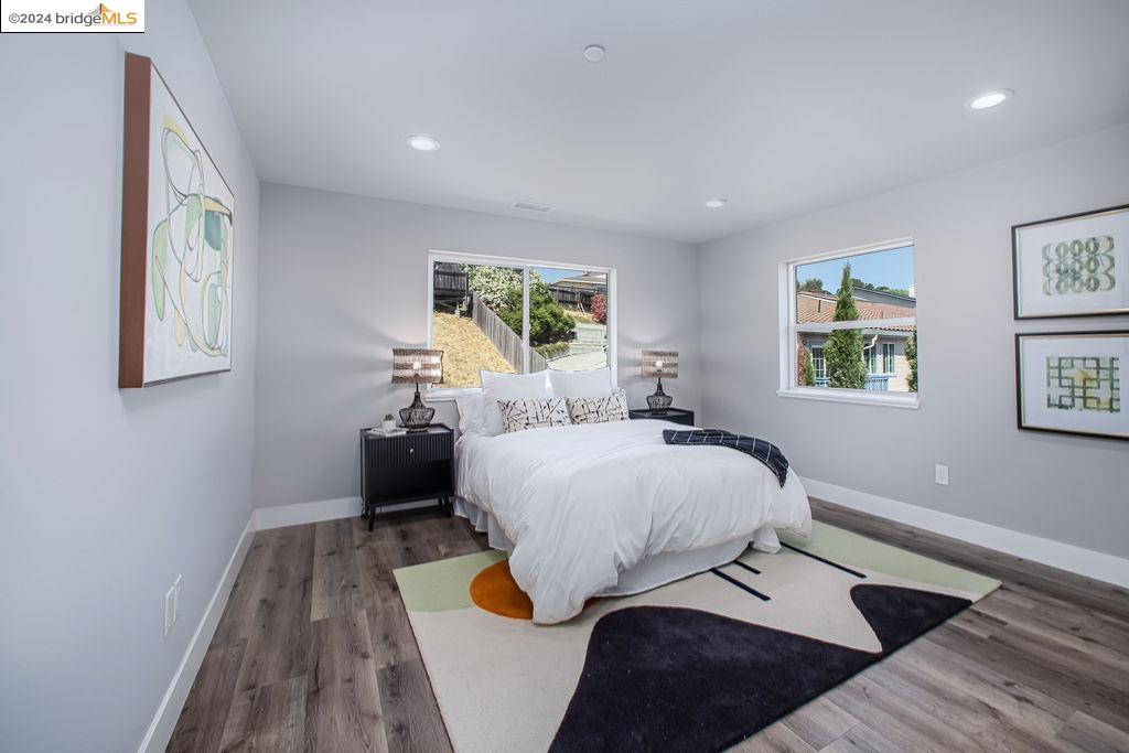 3385 Brentwood Ave