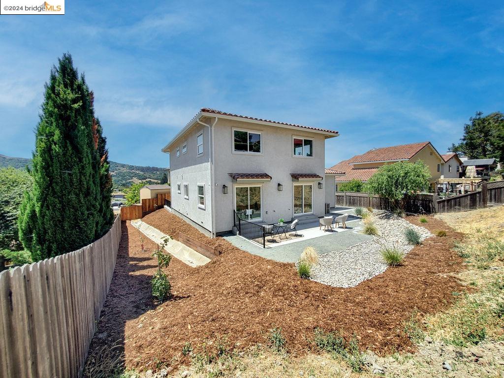 3385 Brentwood Ave