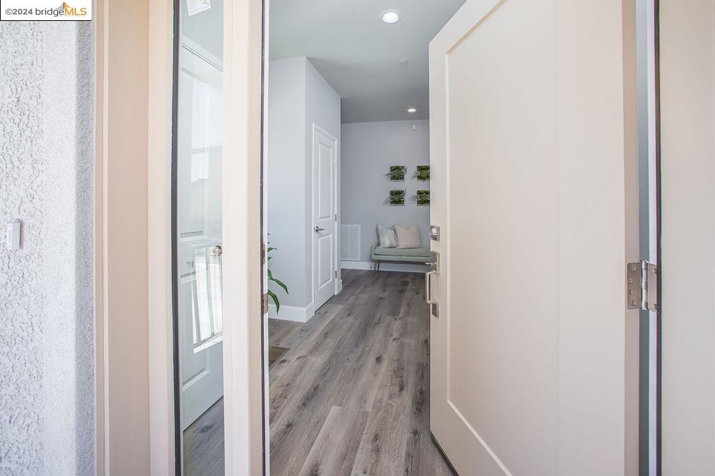 3385 Brentwood Ave