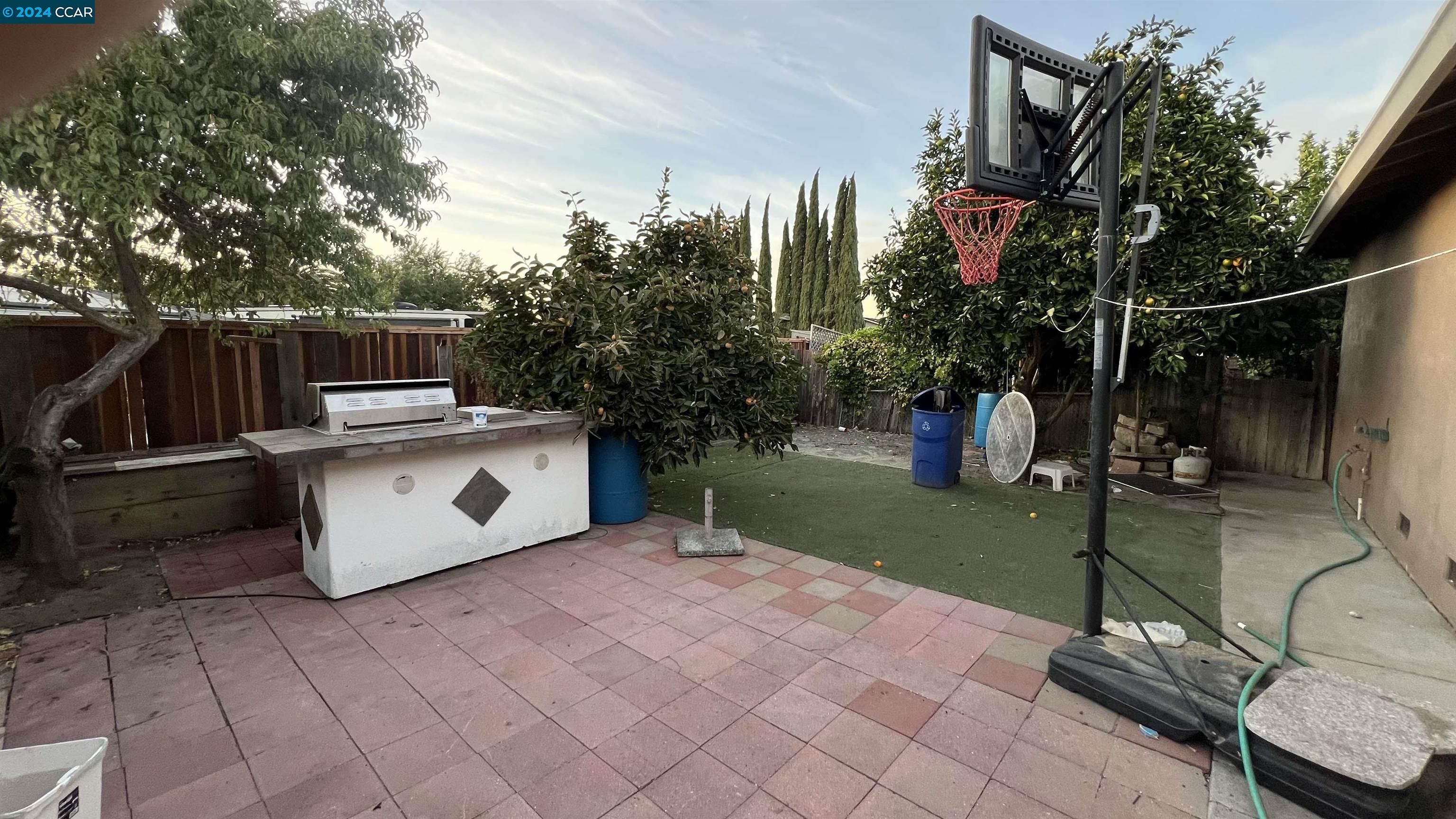 2403 Dover Way