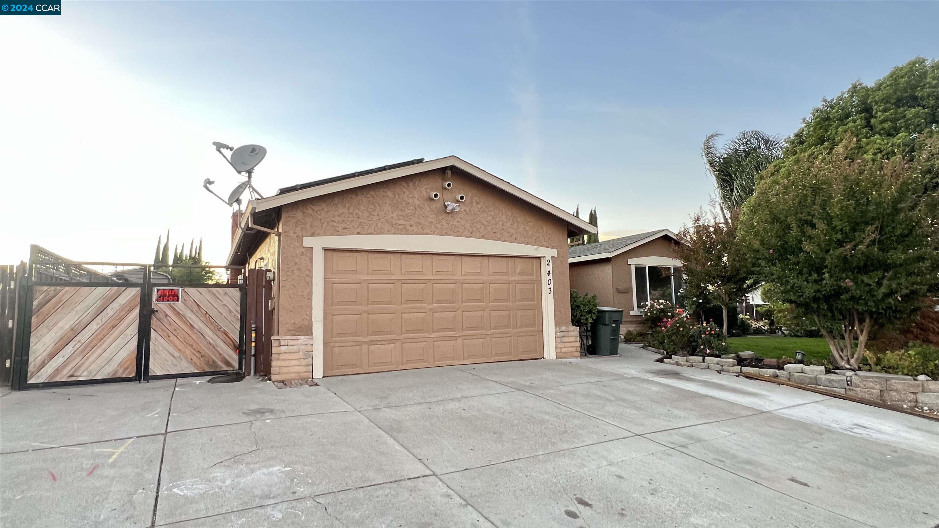 2403 Dover Way