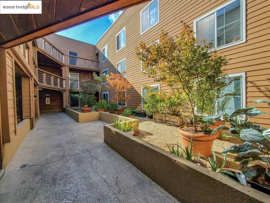 2901 Macarthur Blvd # 112