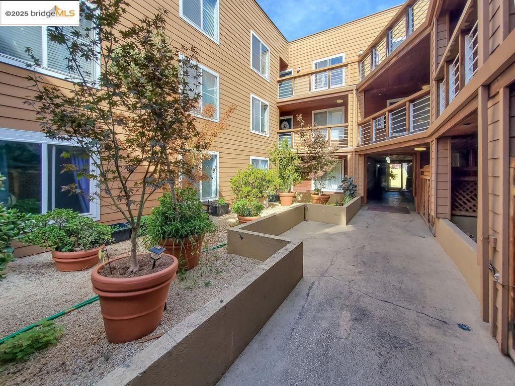 2901 Macarthur Blvd # 112