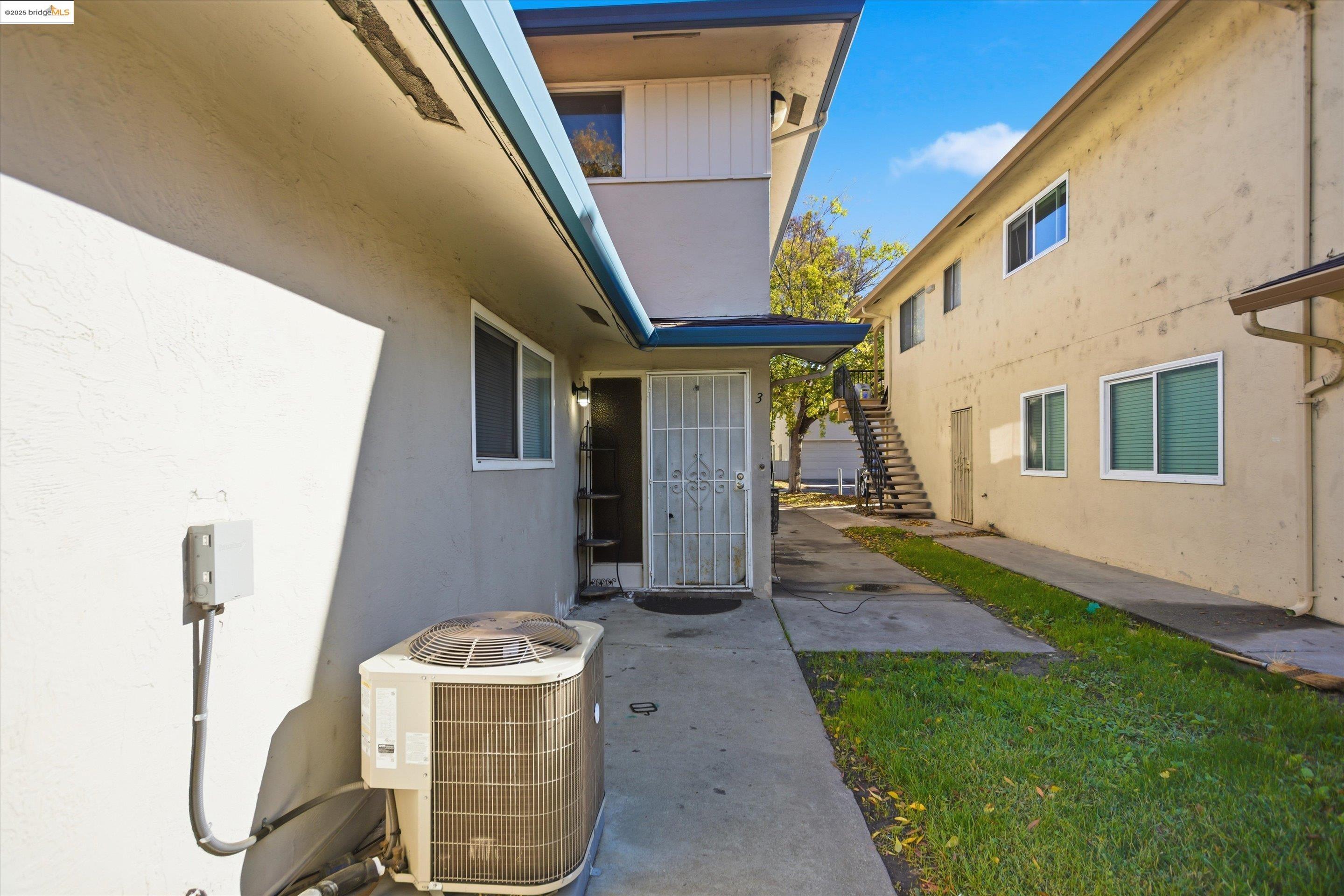 2301 Peppertree Way # 3