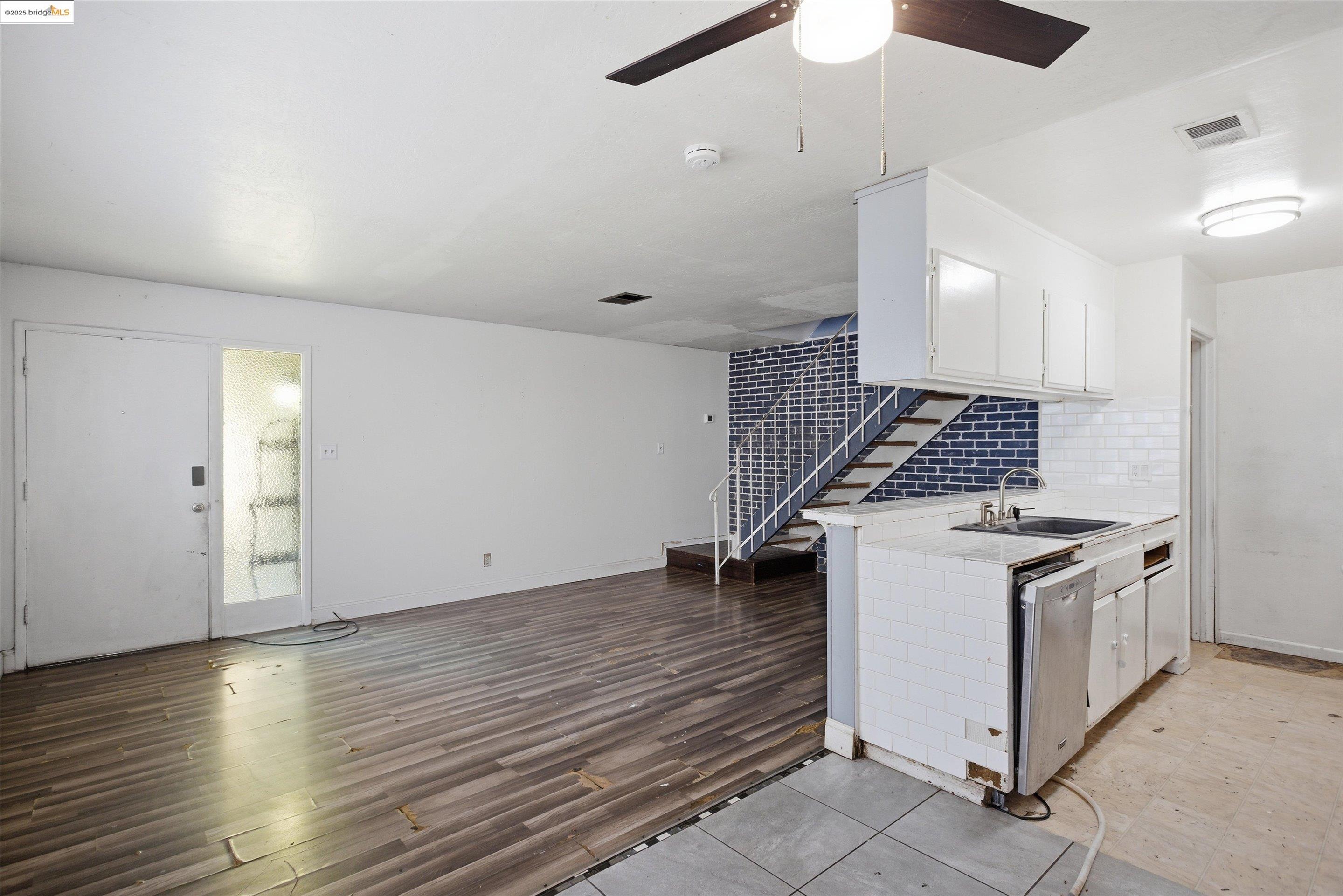 2301 Peppertree Way # 3