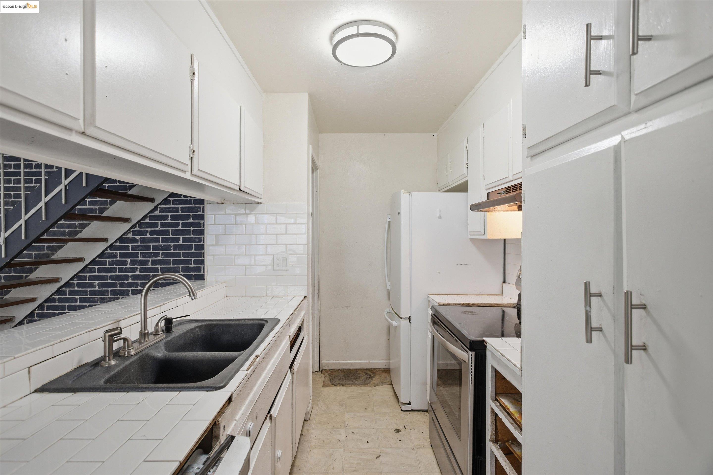 2301 Peppertree Way # 3