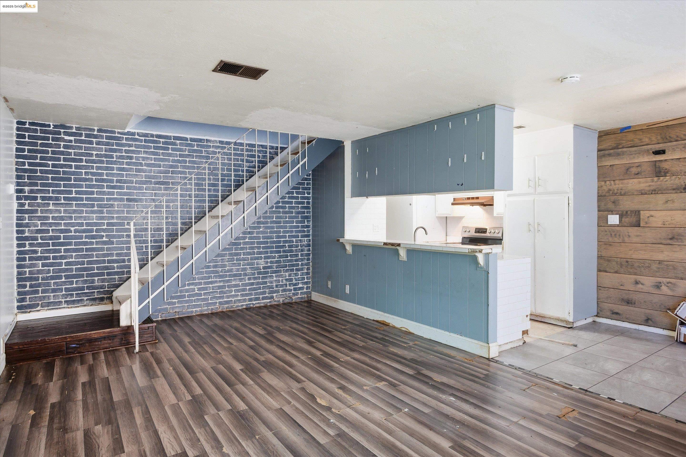 2301 Peppertree Way # 3