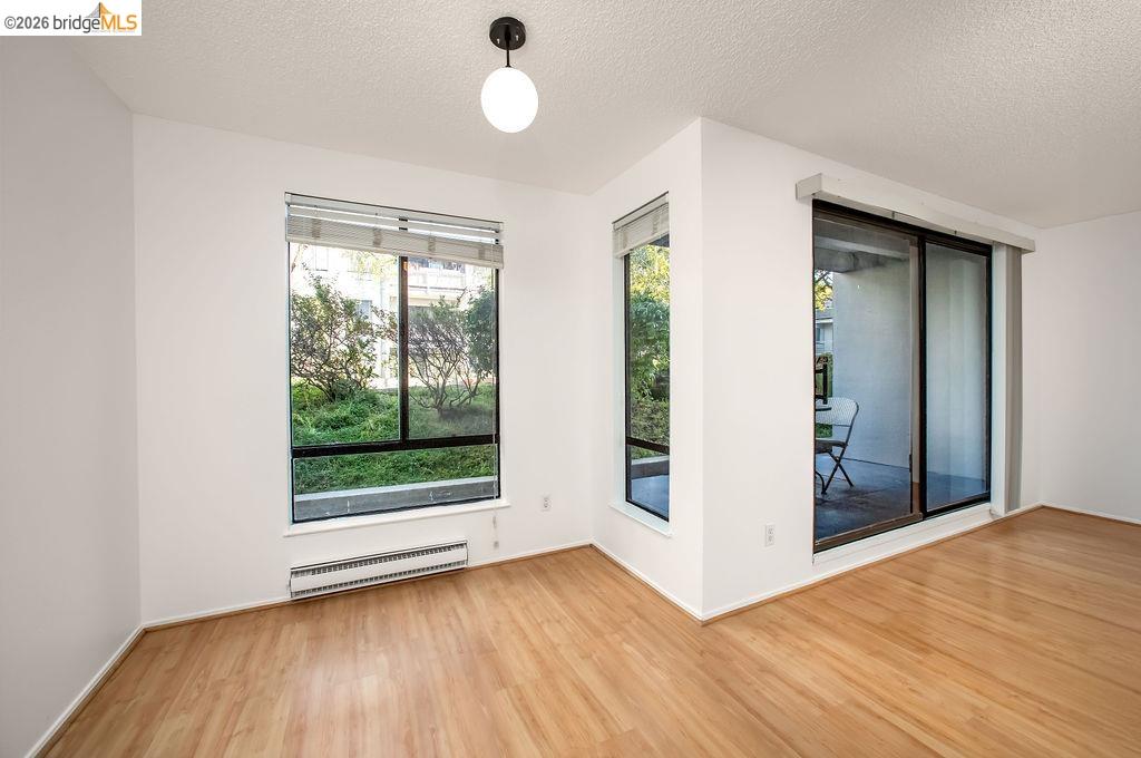 8 Admiral Dr # A238