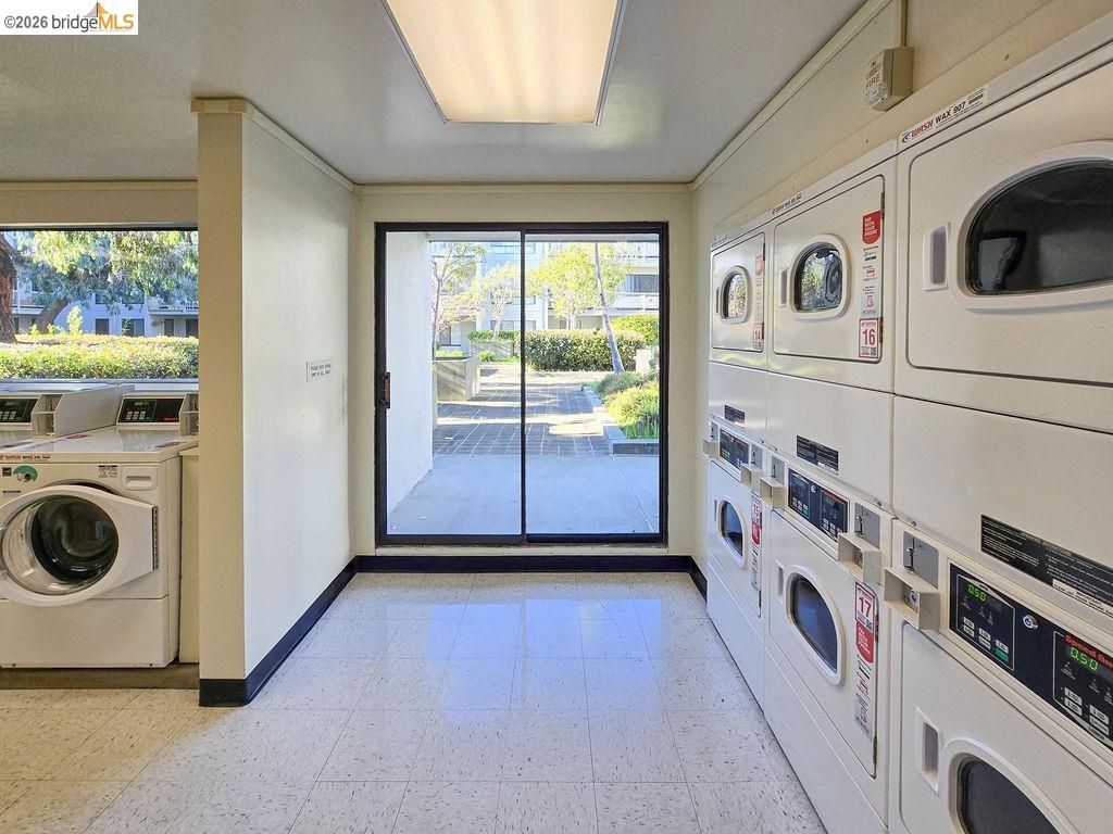 8 Admiral Dr # A238