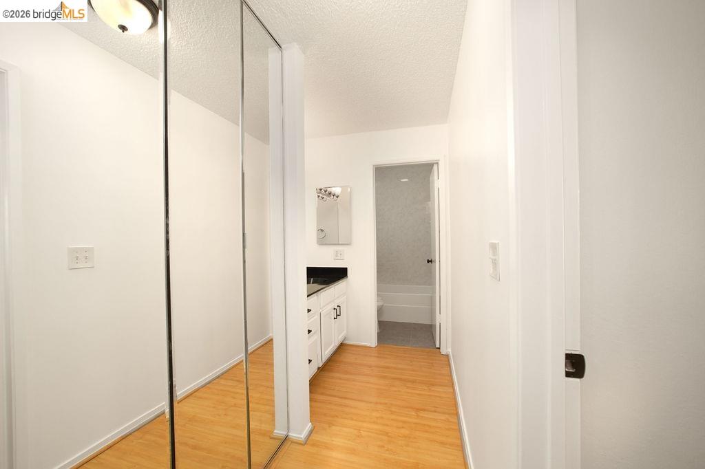 8 Admiral Dr # A238