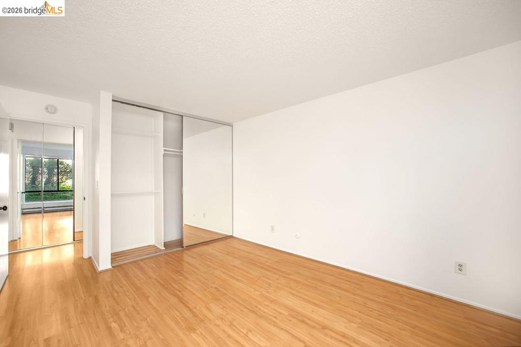 8 Admiral Dr # A238