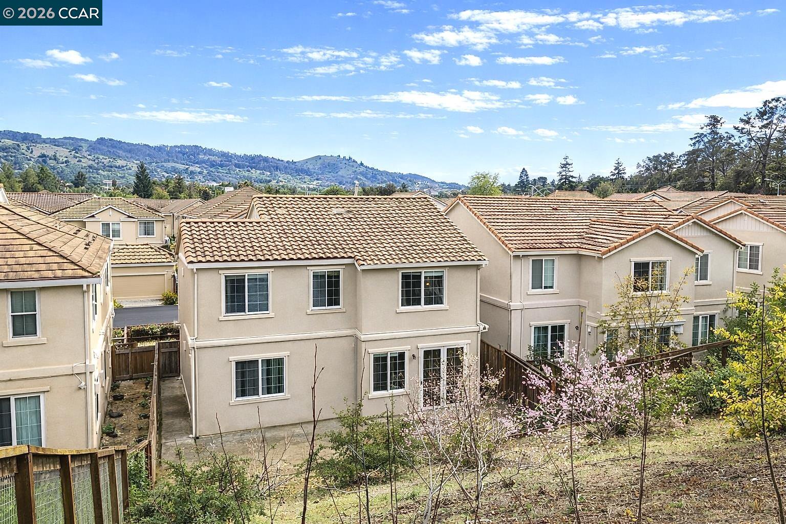 5041 Escalon Cir