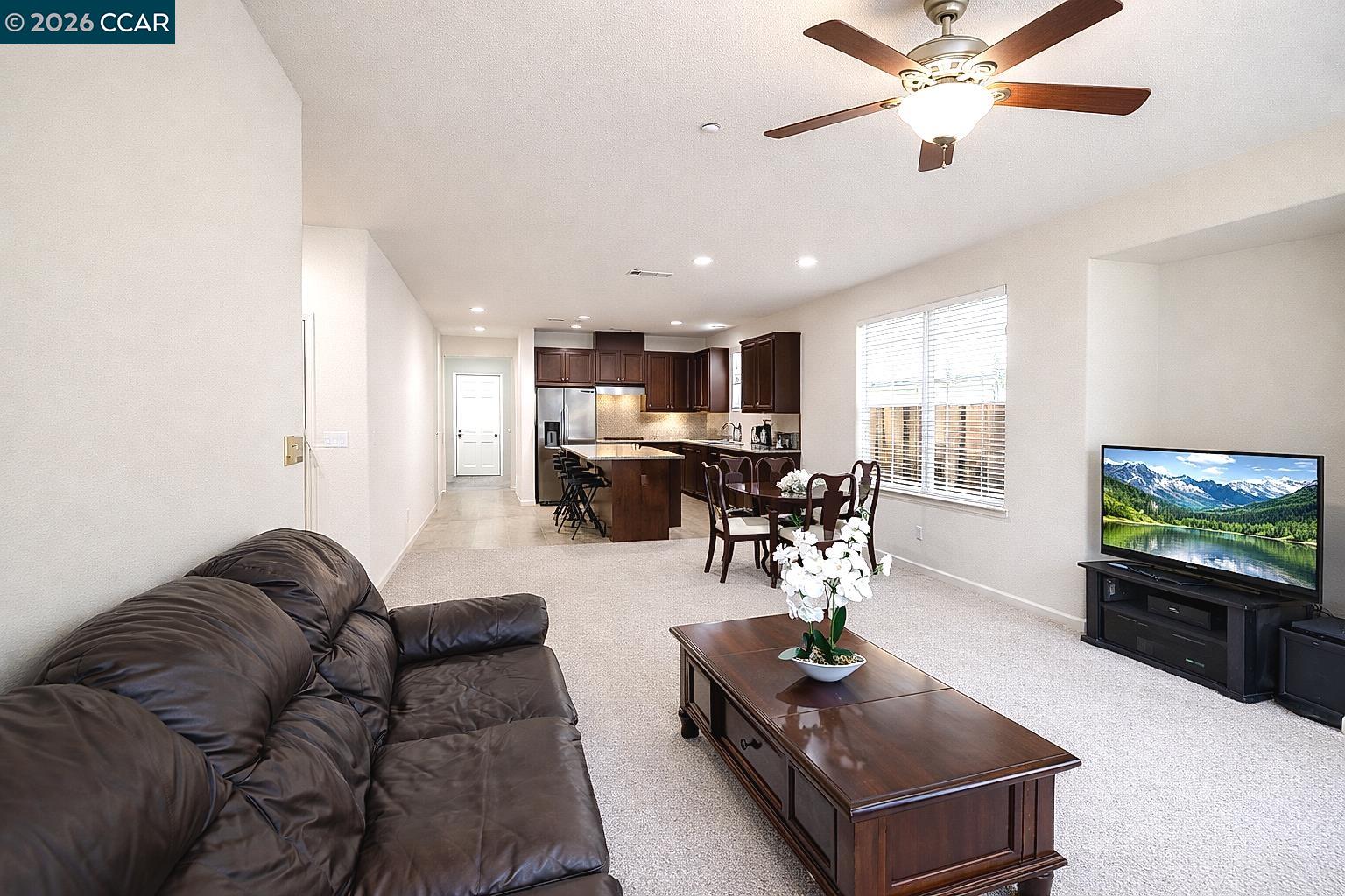 5041 Escalon Cir