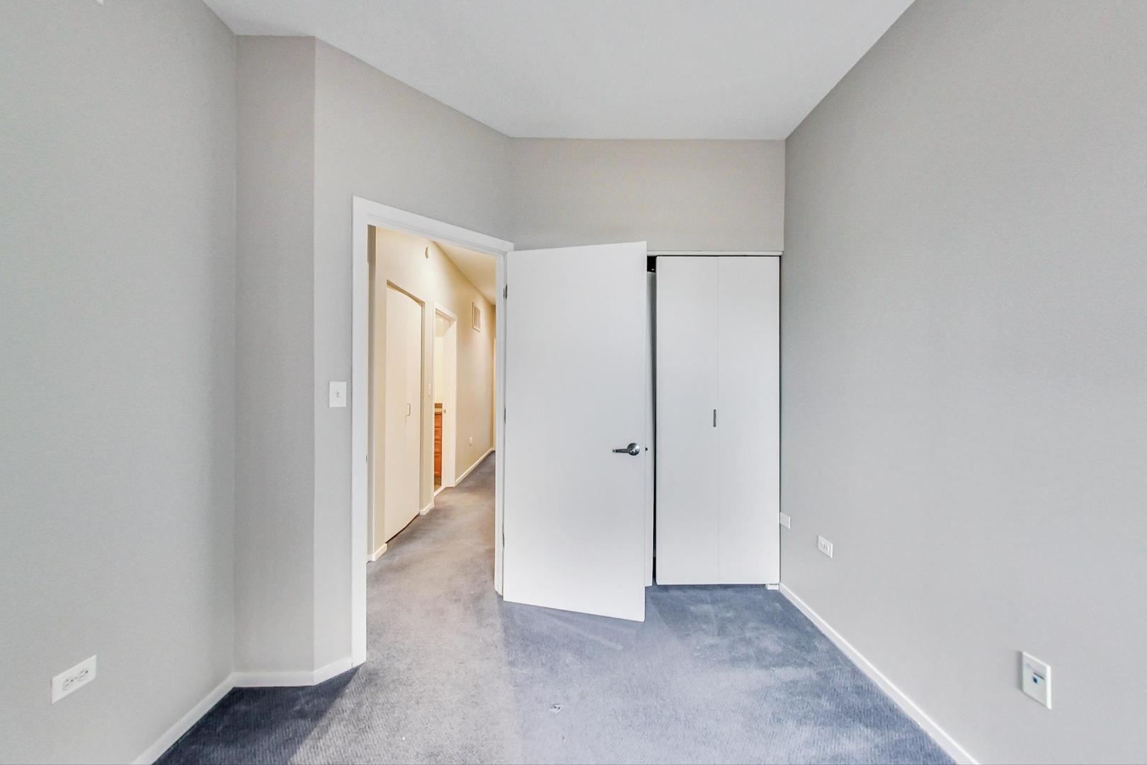 324 N Jefferson Street Unit: 302