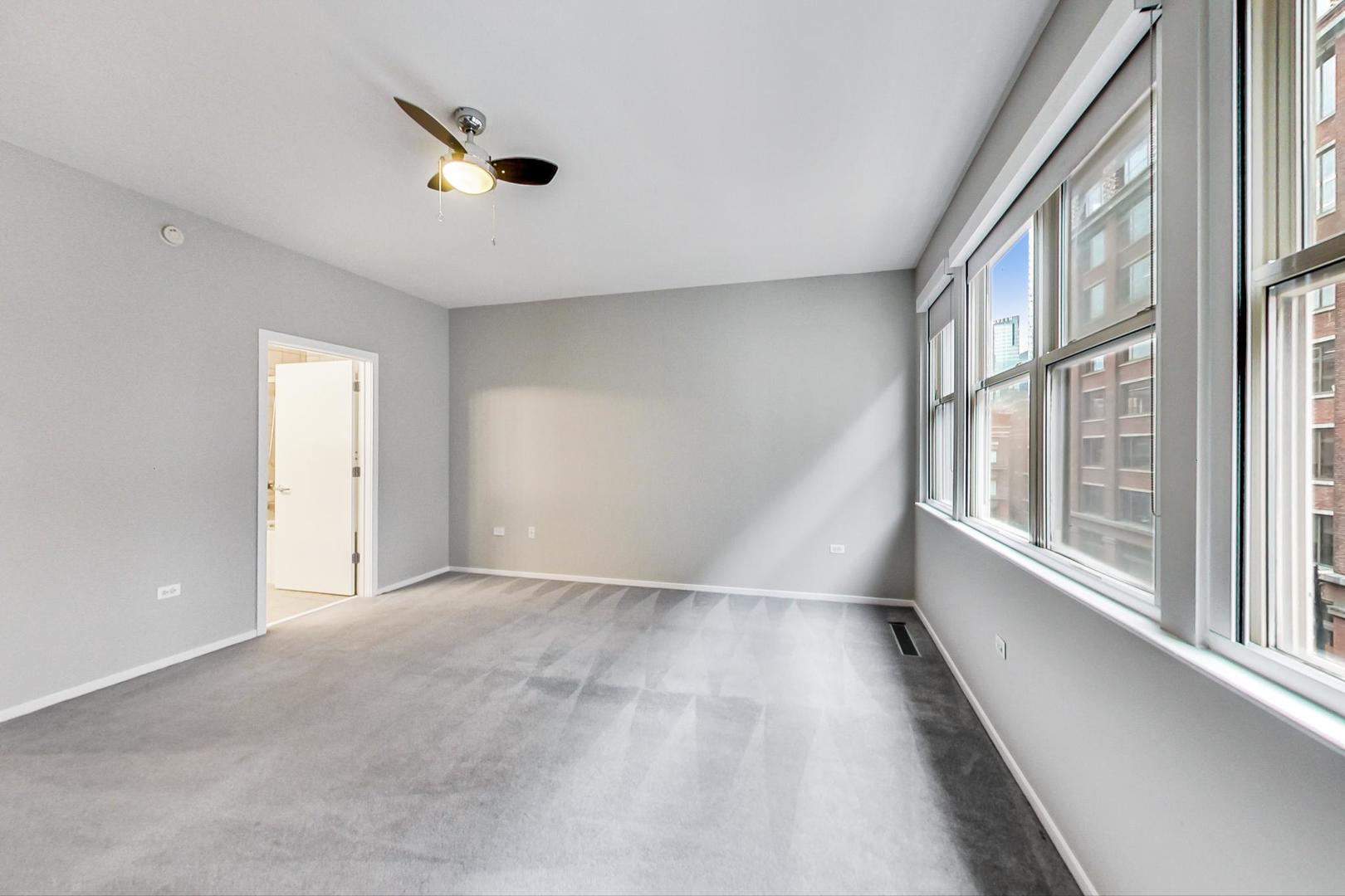 324 N Jefferson Street Unit: 302