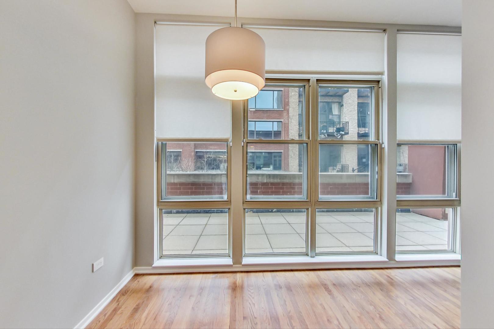 324 N Jefferson Street Unit: 302