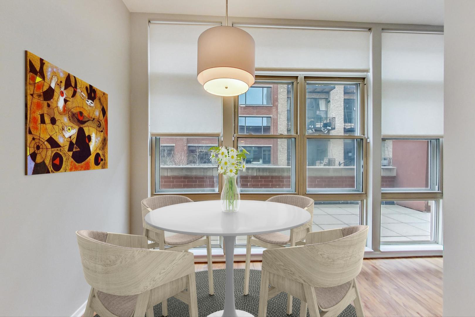 324 N Jefferson Street Unit: 302