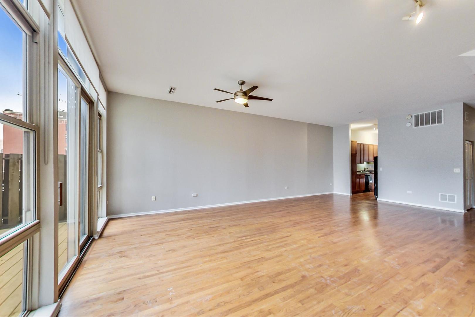 324 N Jefferson Street Unit: 302