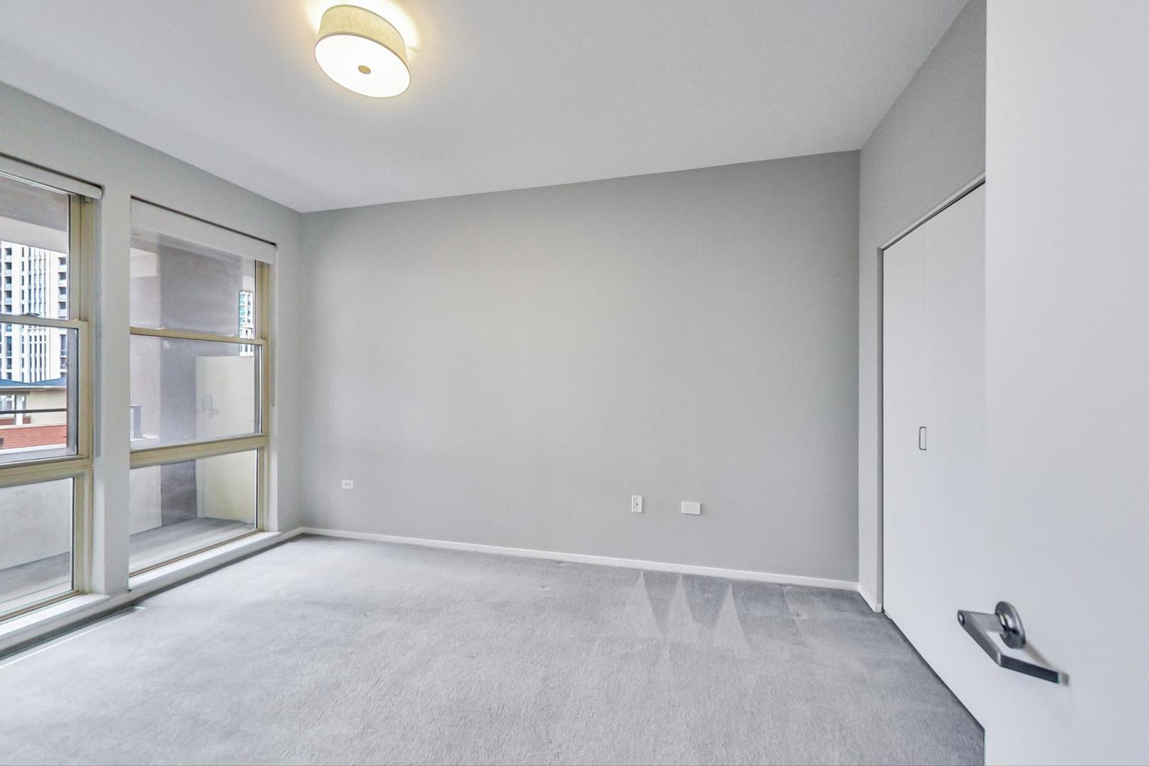 324 N Jefferson Street Unit: 302