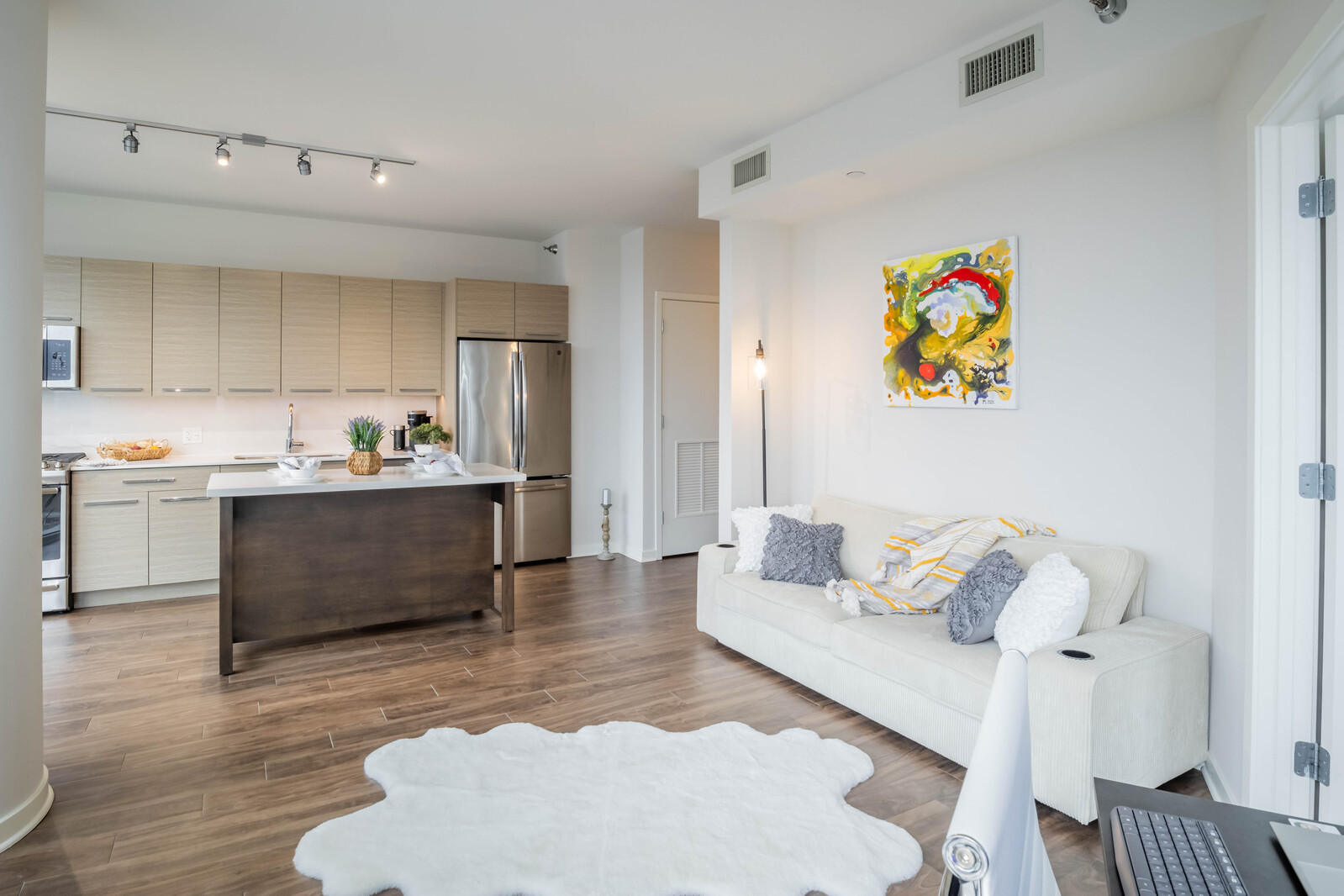 727 W Madison Street Unit: 1813