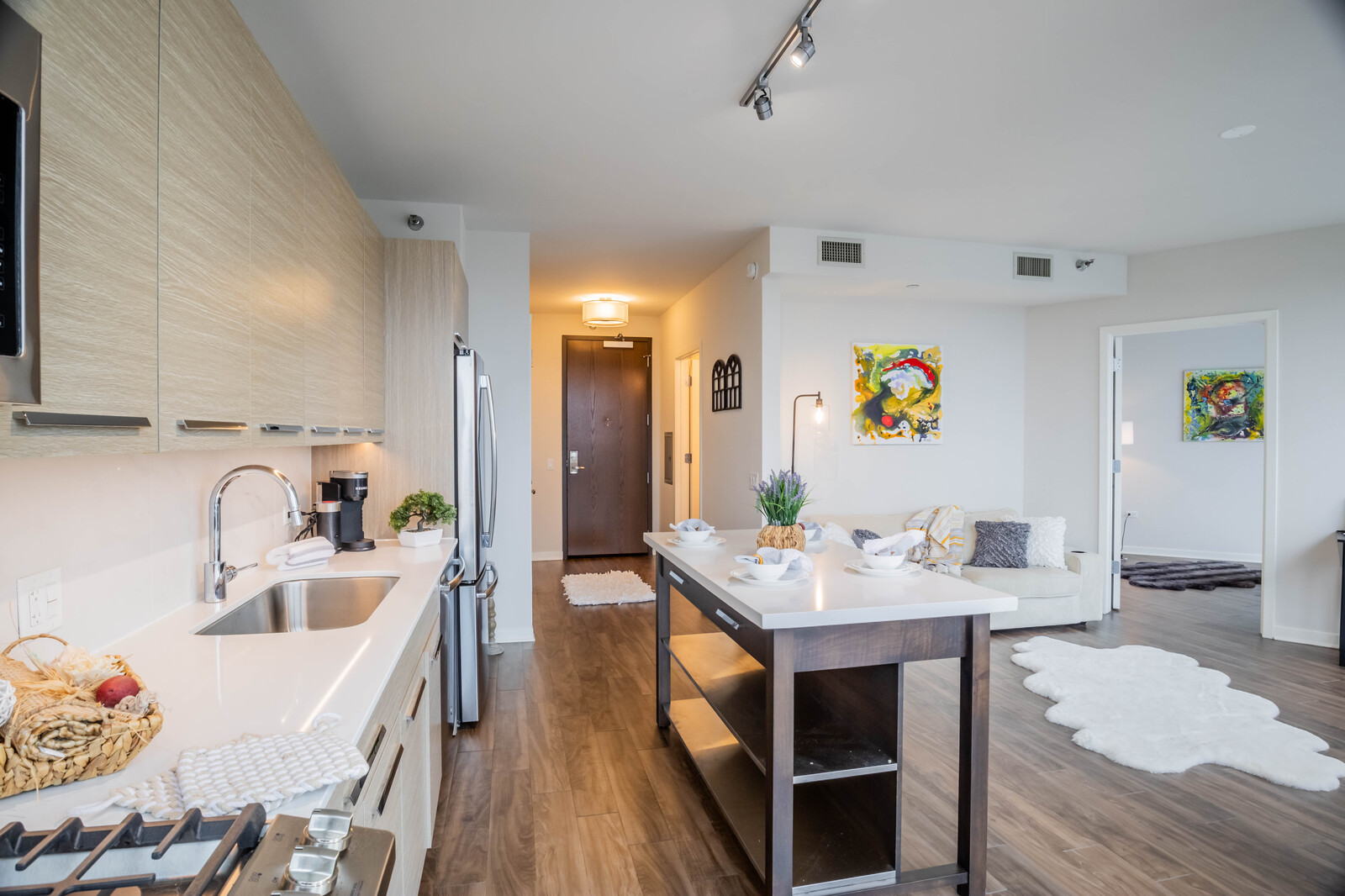 727 W Madison Street Unit: 1813