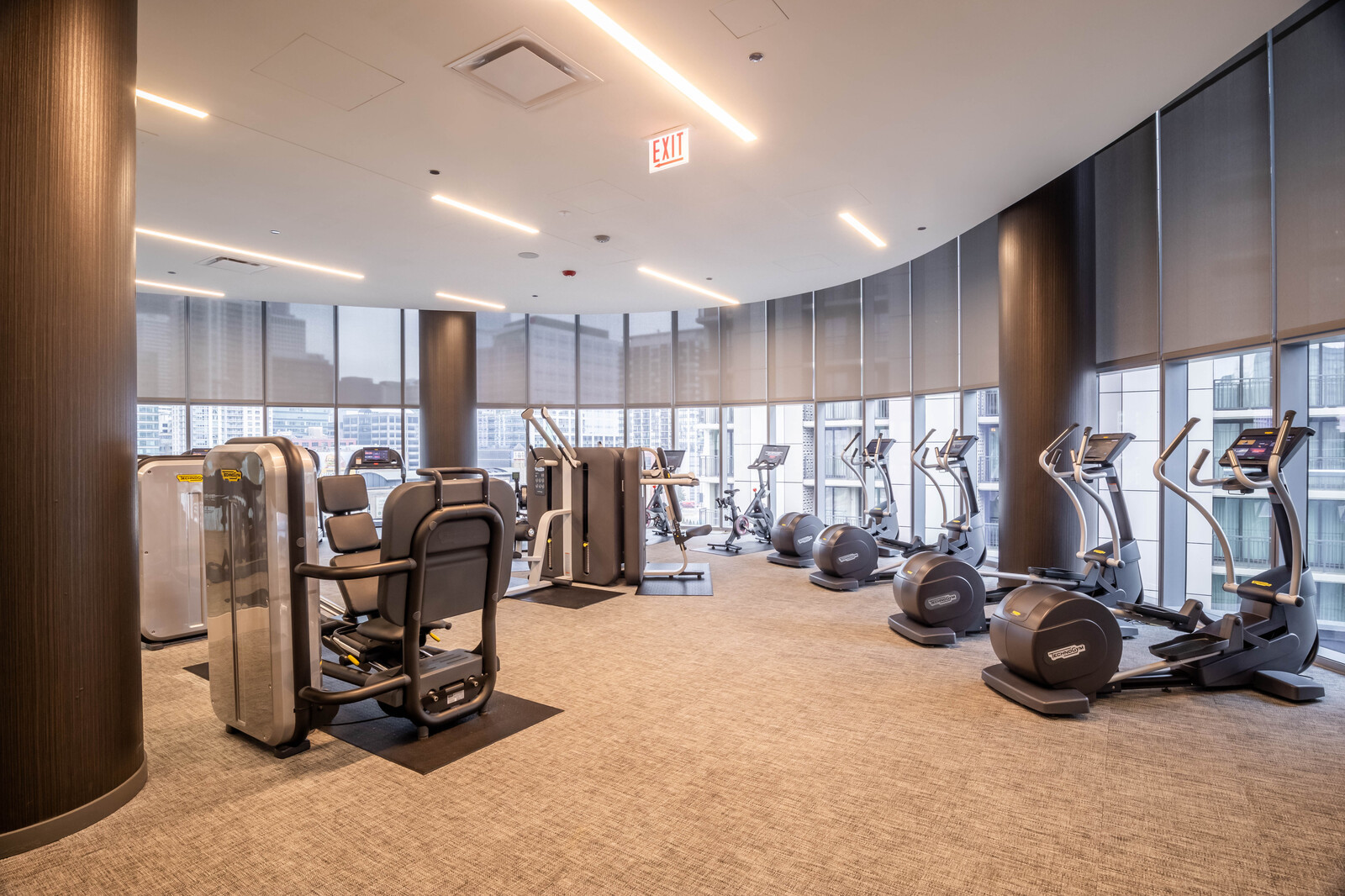 727 W Madison Street Unit: 1813