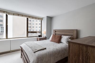 2800 N Lake Shore Drive Unit: 813