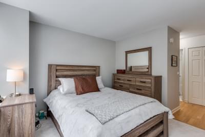 2800 N Lake Shore Drive Unit: 813