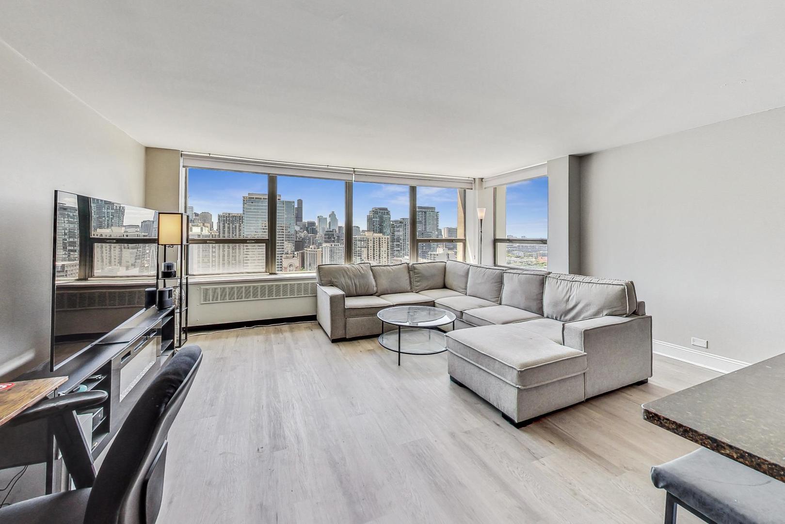 1360 N Sandburg Terrace Unit: 2905C