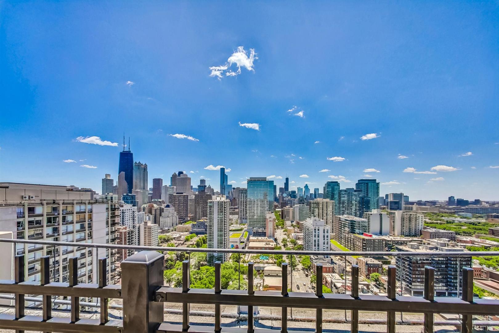 1360 N Sandburg Terrace Unit: 2905C