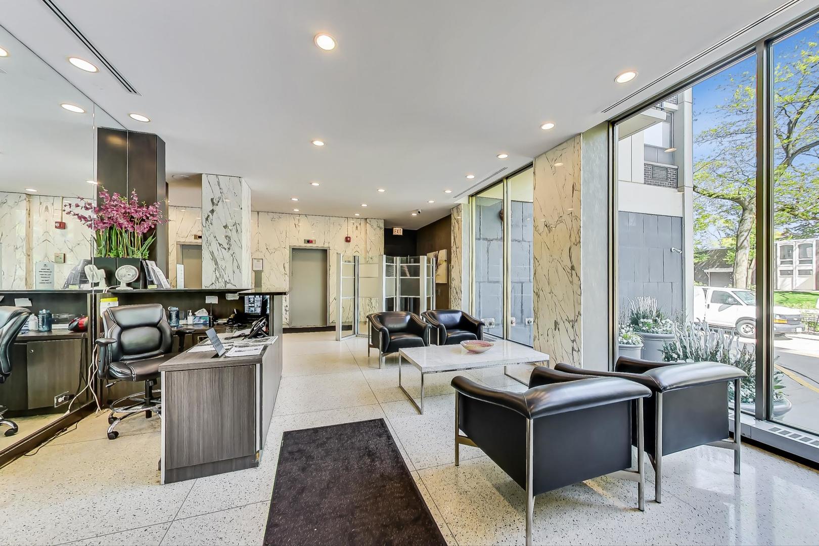 1360 N Sandburg Terrace Unit: 2905C