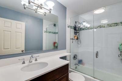 2800 N Lake Shore Drive Unit: 813