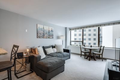 2800 N Lake Shore Drive Unit: 813